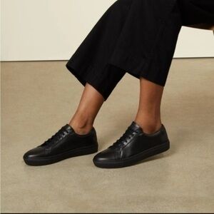 NWT Italic  Cadence Sneakers Size 6W